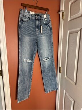 Judy Blue Medium Wash Distressed Straight-Leg Jeans Rigid Magic